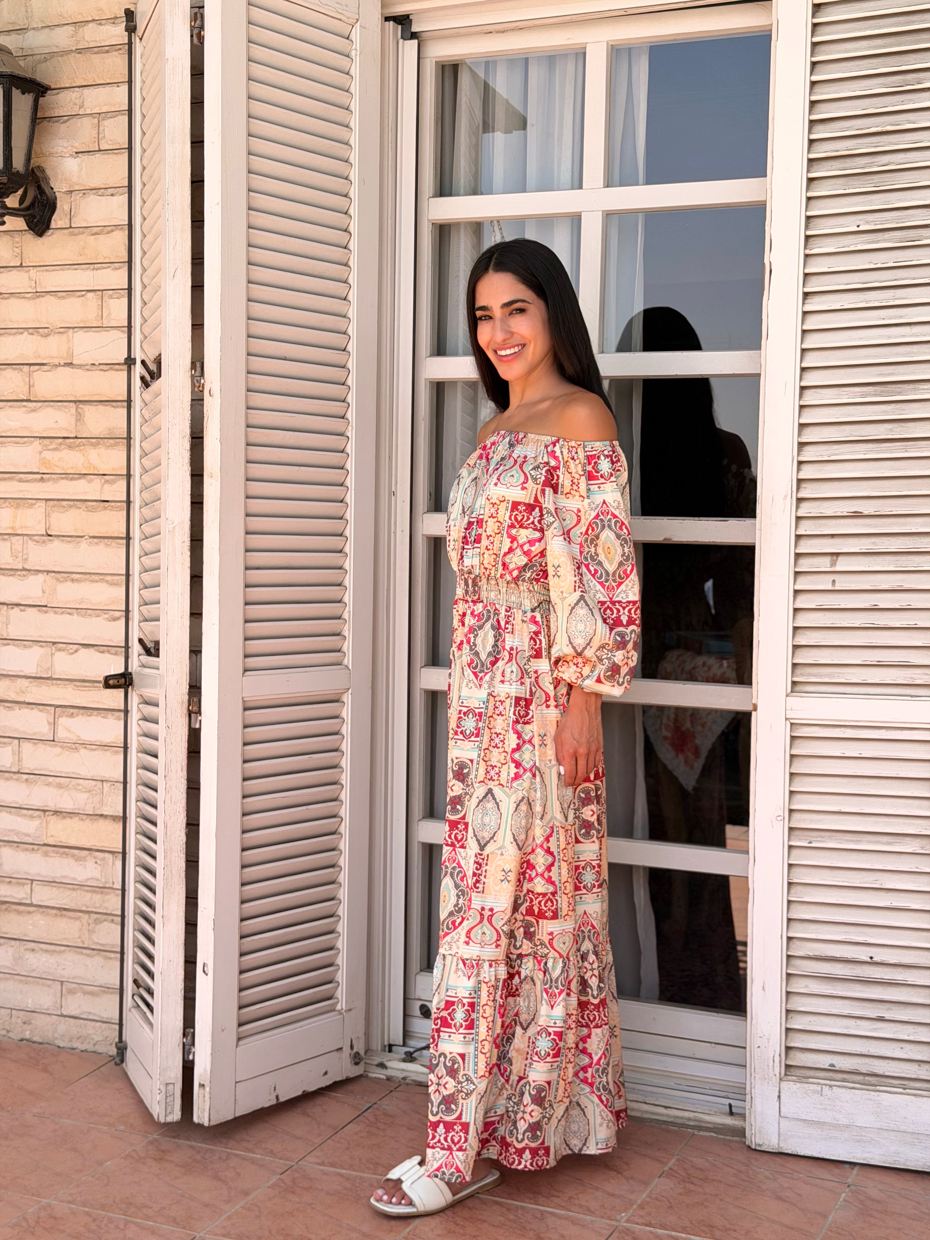 Off-Shoulder red Maxi Dress