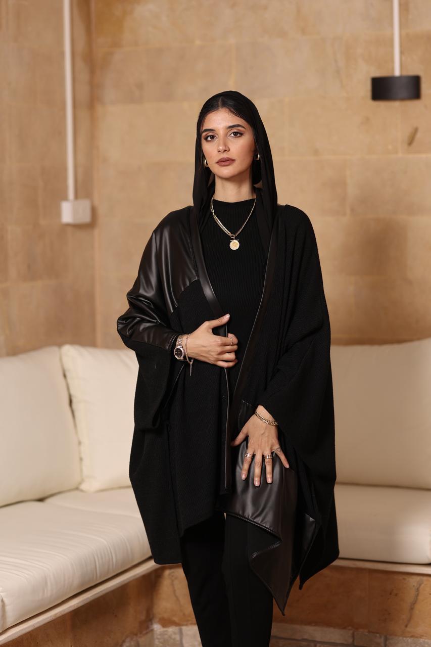 Glowear 2026 leather and knitted wool ponsho