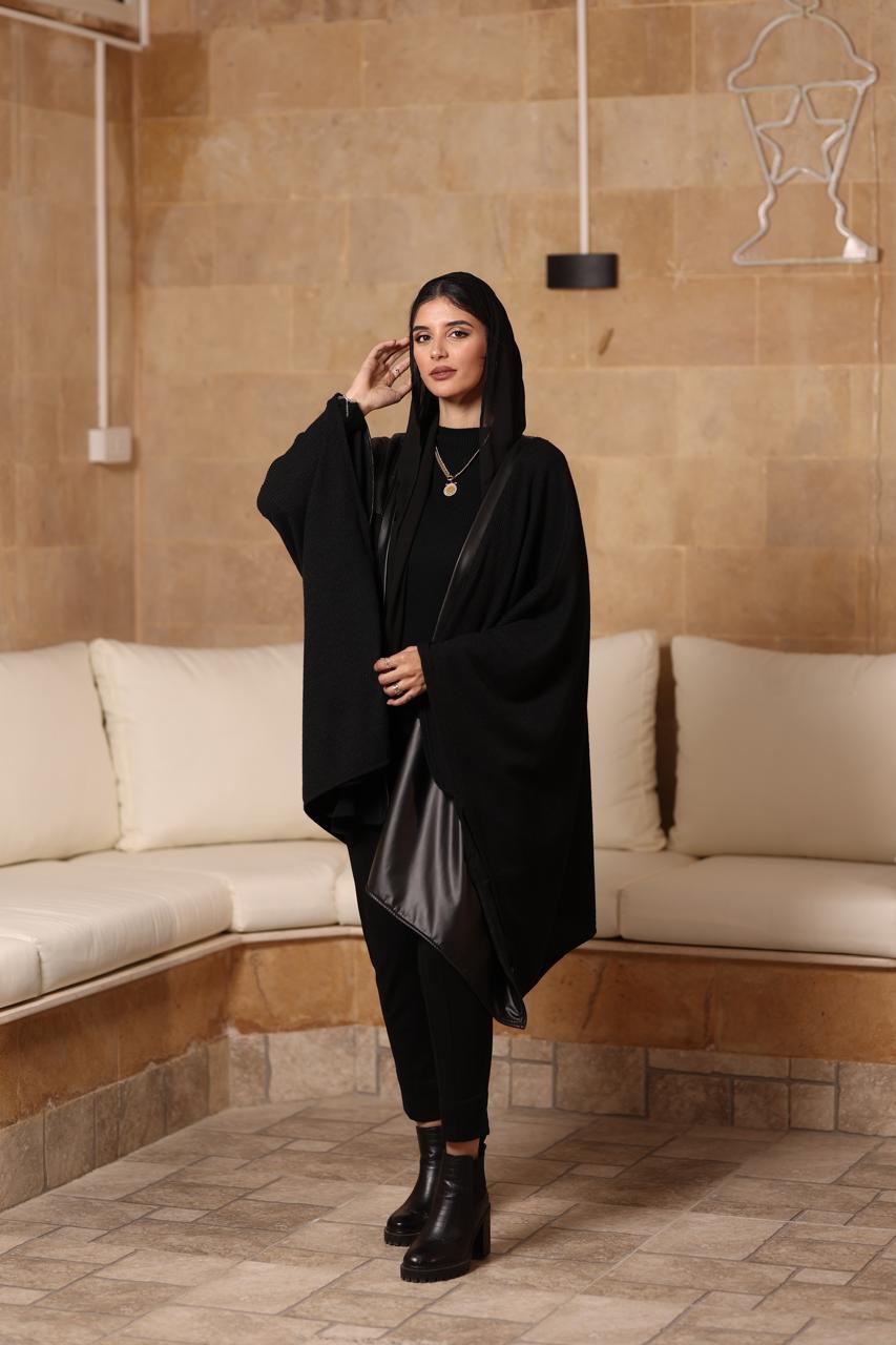 Glowear 2026 leather and knitted wool ponsho